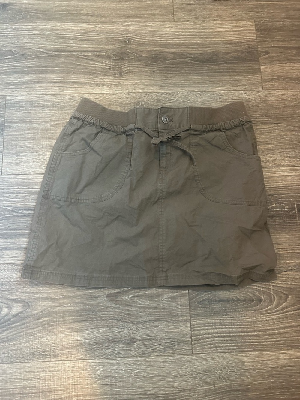 The north face Women's medium Olive Brown Casual Drawstring Skirt